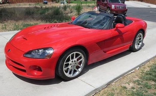 2004 Dodge Viper