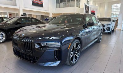 2026 BMW 740i