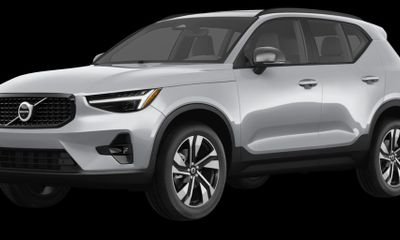2026 Volvo XC40 Plus Dark