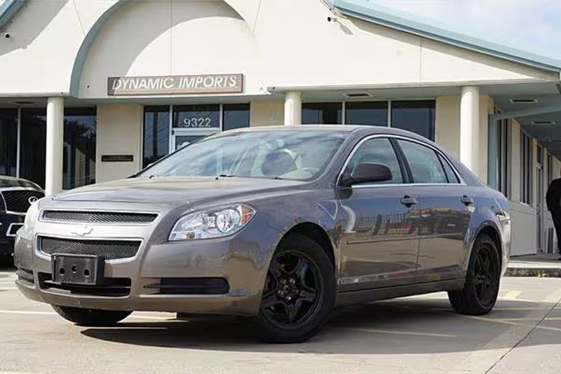 2010 Chevrolet Malibu — a typically priced live listing