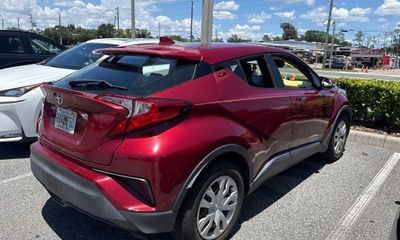 2019 Toyota C-HR LE XLE Limited