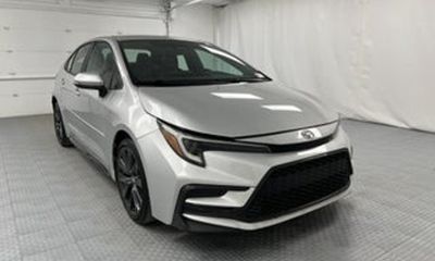 2024 Toyota Corolla SE W Premium