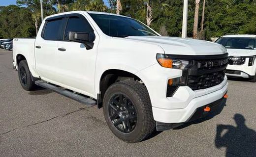 2024 Chevrolet Silverado Custom