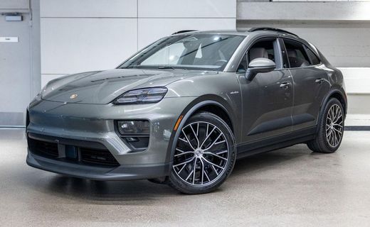 2026 Porsche Macan 4