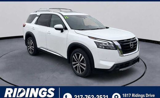 2025 Nissan Pathfinder Platinum