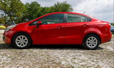 2013 Kia RIO LX