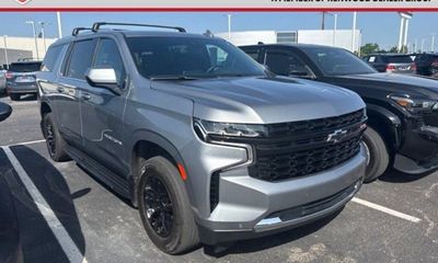 2024 Chevrolet Suburban LS
