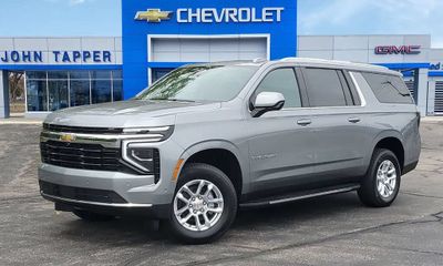 2026 Chevrolet Suburban LS