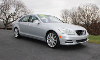 2013 Mercedes-Benz S-Class S550