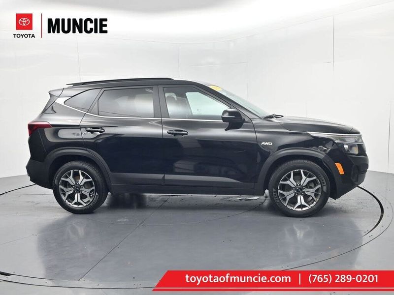 2023 Kia Seltos — a typically priced live listing