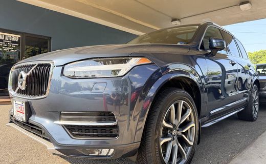 2019 Volvo XC90 Momentum