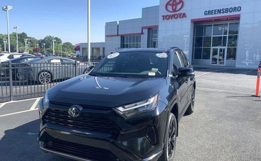 2023 Toyota RAV4 SE