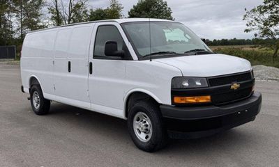2026 Chevrolet Express EXT
