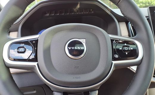 2026 Volvo XC90 Plus Bright