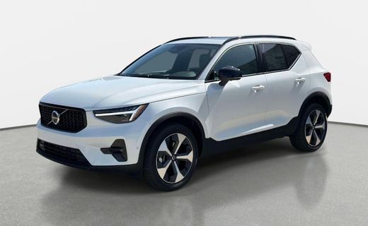 2026 Volvo XC40 Plus Dark