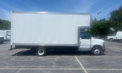 2027 Ford E-450 Base