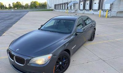 2011 BMW 740I