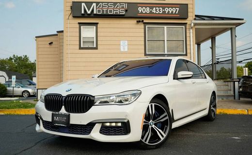 2018 BMW 750i B7