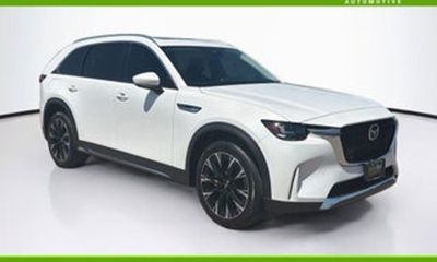 2024 Mazda CX-90 Premium Package