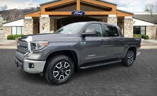 2018 Toyota Tundra SR5