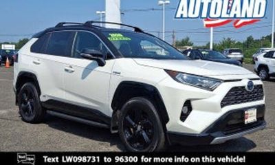 2021 Toyota RAV4 LE HV
