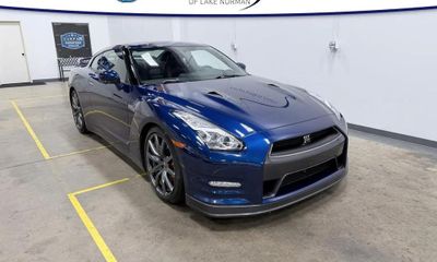 2014 Nissan GT-R Premium