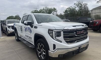 2024 GMC Sierra SLT