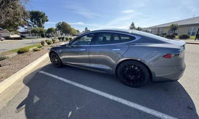 2013 Tesla Model S W DC Fast