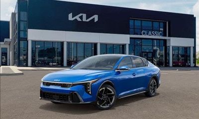 2025 Kia K4 GT Line