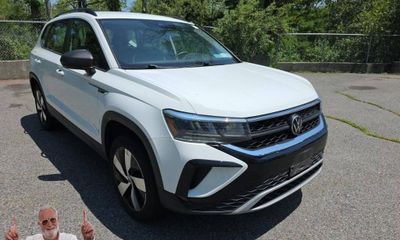 2023 Volkswagen Taos 4Motion S W