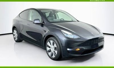 2024 Tesla Model Y Long Range
