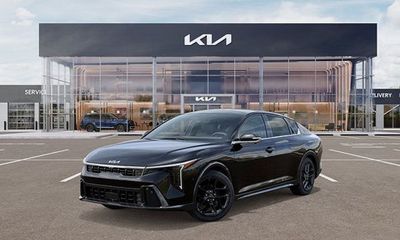 2025 Kia K4 GT Line Turbo