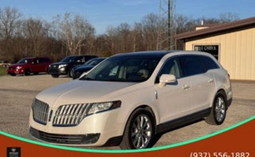 2013 Lincoln MKT Base