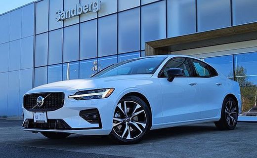 2023 Volvo S60 Plus Dark With