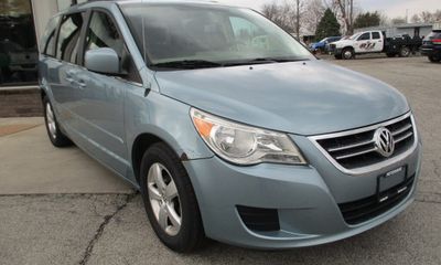 2009 Volkswagen Routan SE