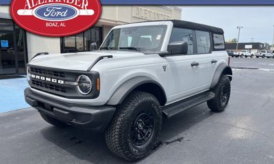 2026 Ford Bronco Base