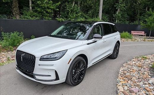 2024 Lincoln Corsair Standard