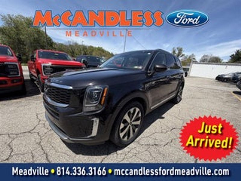 2022 Kia Telluride — a typically priced live listing