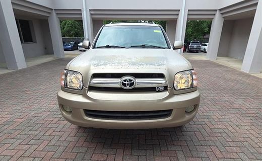 2005 Toyota Sequoia SR5