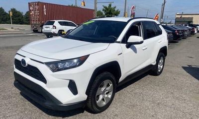 2019 Toyota RAV4 LE