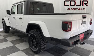 2024 Jeep Gladiator Sport