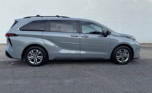 2023 Toyota Sienna XSE