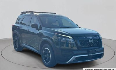 2023 Nissan Pathfinder SV