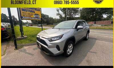 2021 Toyota RAV4 LE HV