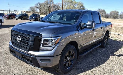 2023 Nissan Titan