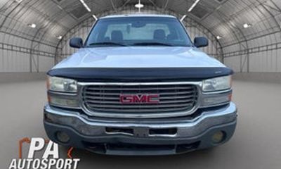 2005 GMC Sierra Work Truck