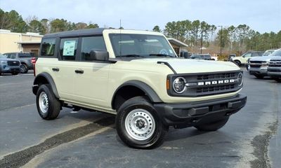 2025 Ford Bronco Base