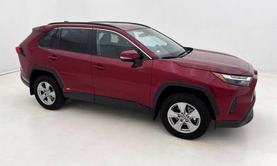 2025 Toyota RAV4 XLE