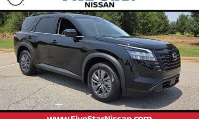 2026 Nissan Pathfinder SV