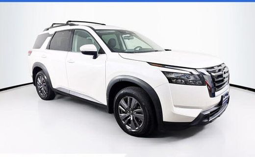 2023 Nissan Pathfinder SV